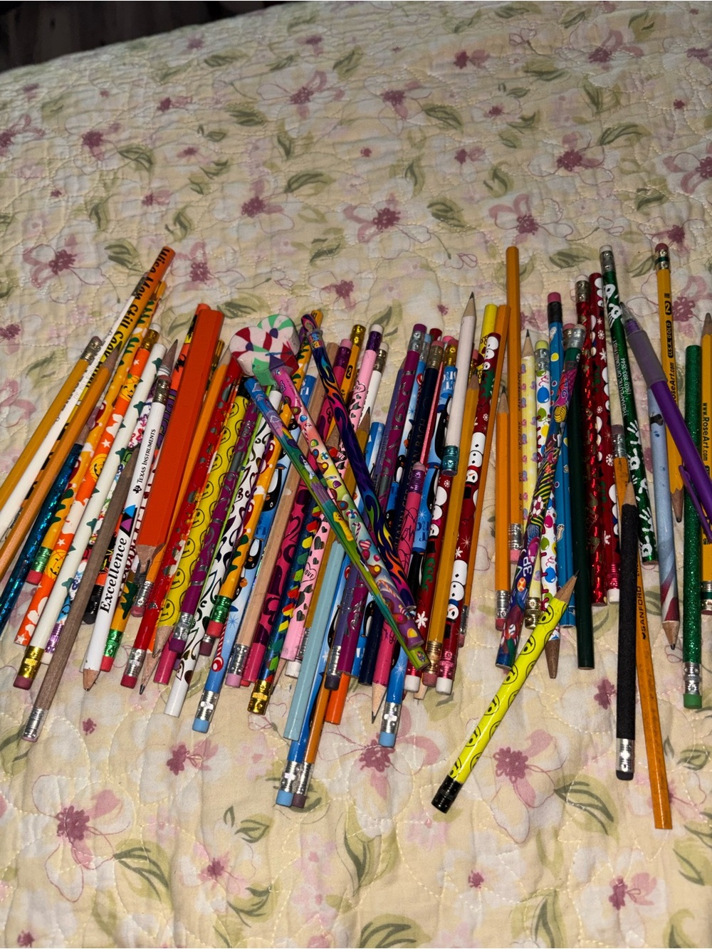 VINTAGE early 2000s pencils (Lisa Frank included)